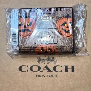 COACH Halloween Wallet w Pumpkin Print 🎃 CCR19 Signature Canvas NWT AUTHENTIC
